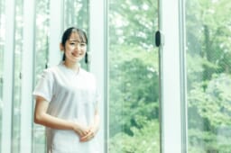 東京のクリニックではラミネートベニアの素材にもこだわりが！